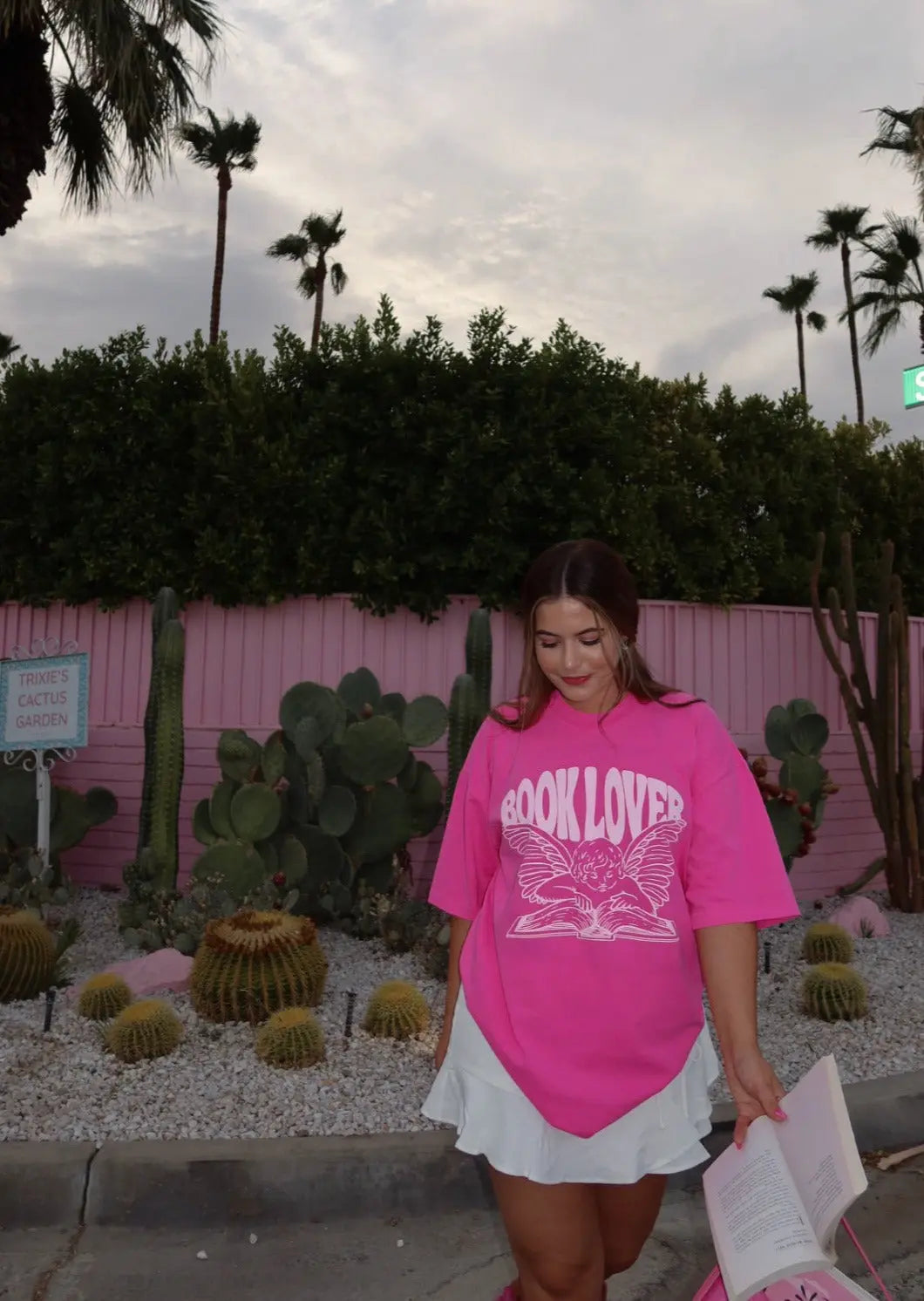 Book Lover 'Boxy' T-Shirt in Hot Pink Rebel and Fleur