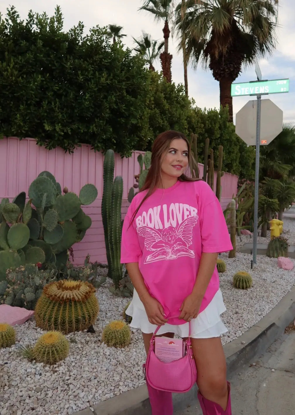 Book Lover 'Boxy' T-Shirt in Hot Pink Rebel and Fleur