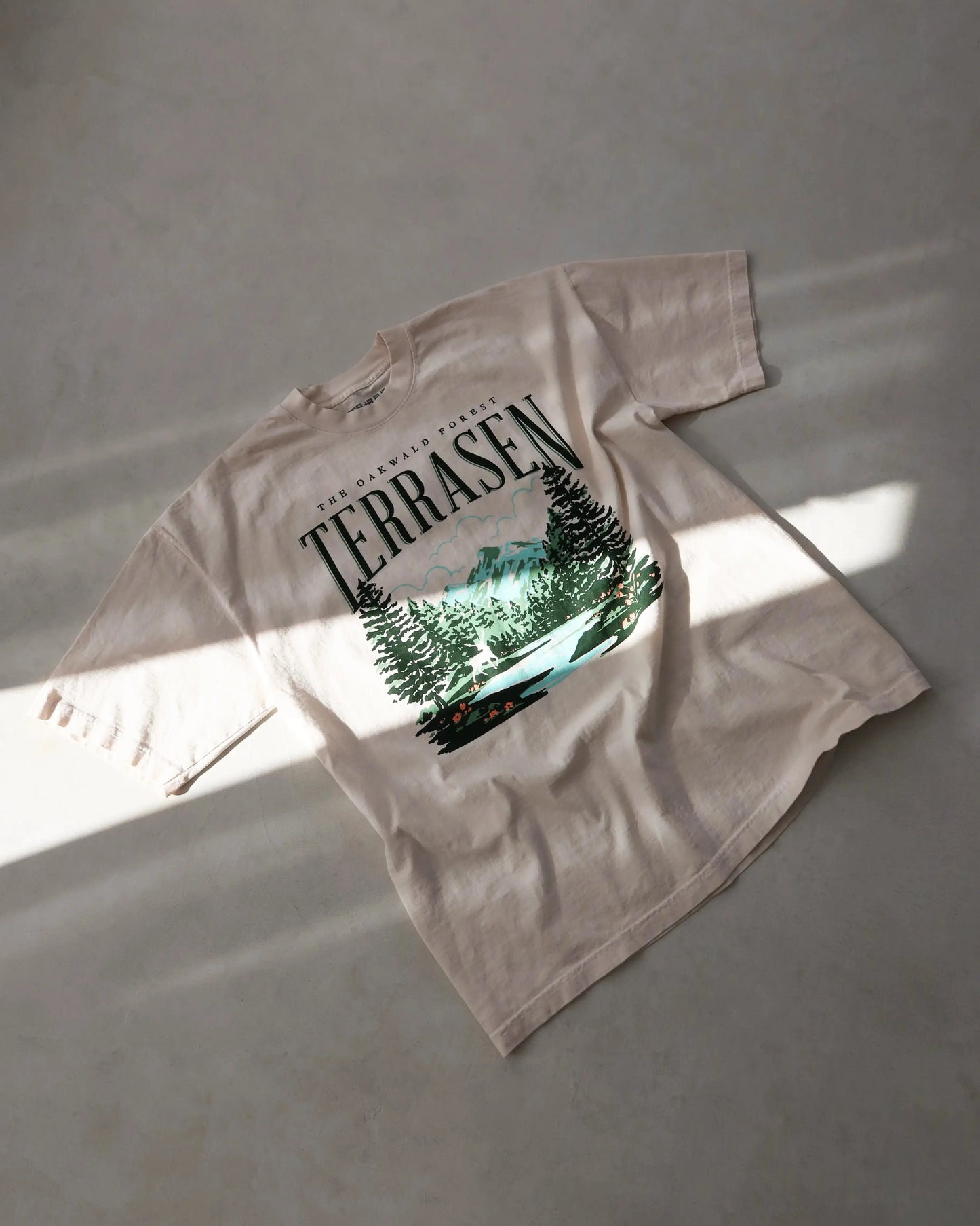 Terrasen 'Boxy' Tshirt Rebel and Fleur