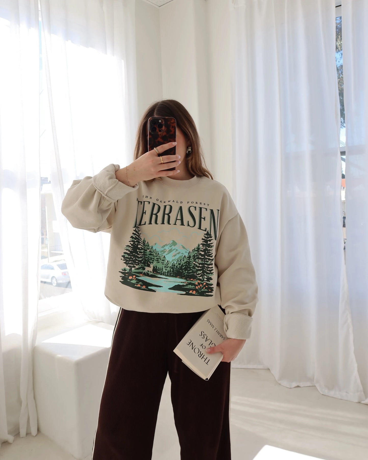 Terrasen 'Oversized' Crewneck Rebel and Fleur
